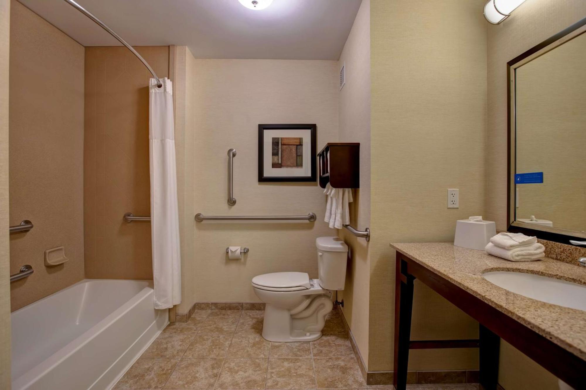 Hampton Inn Dekalb - Near The University Εξωτερικό φωτογραφία
