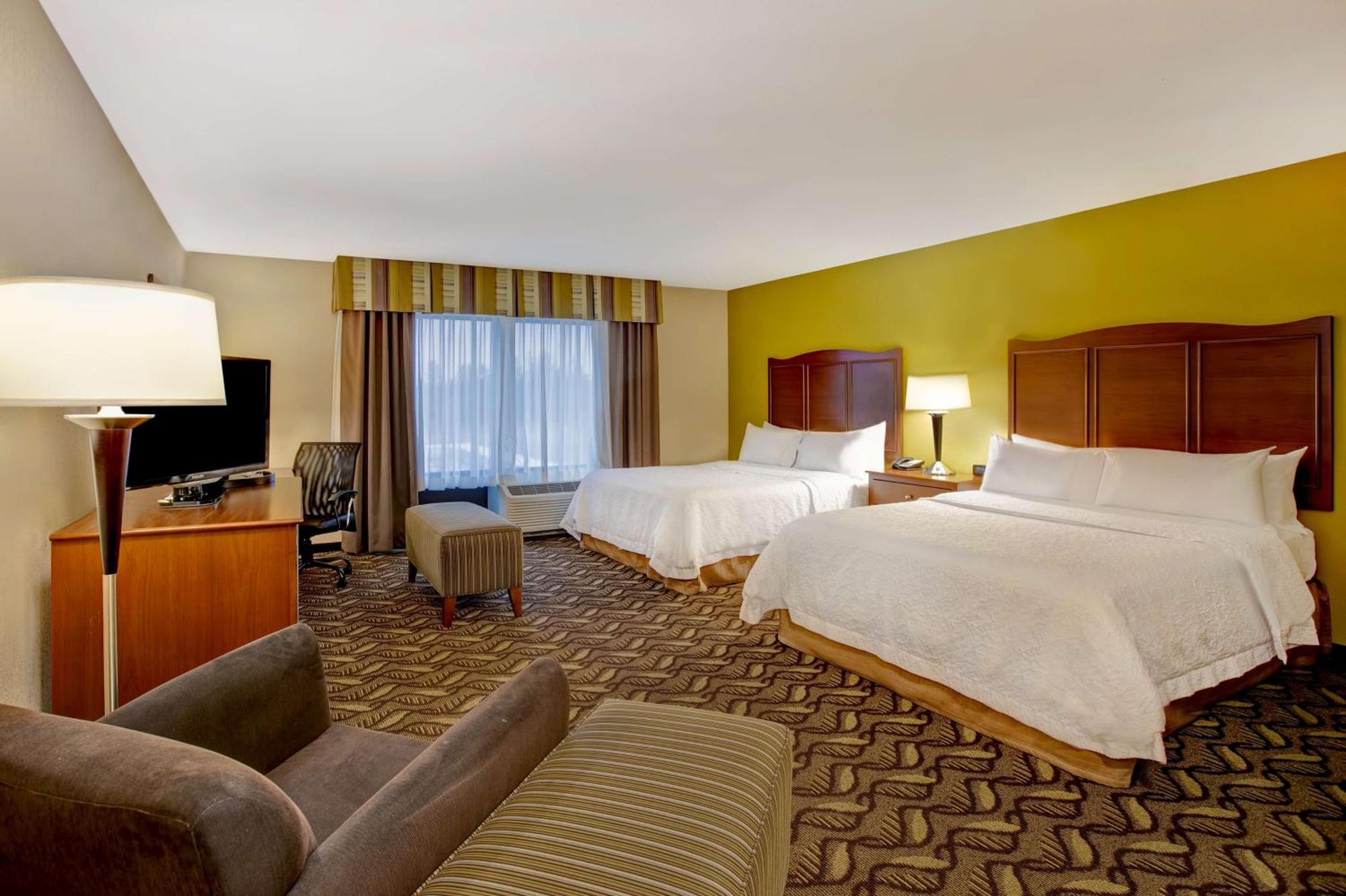 Hampton Inn Dekalb - Near The University Εξωτερικό φωτογραφία