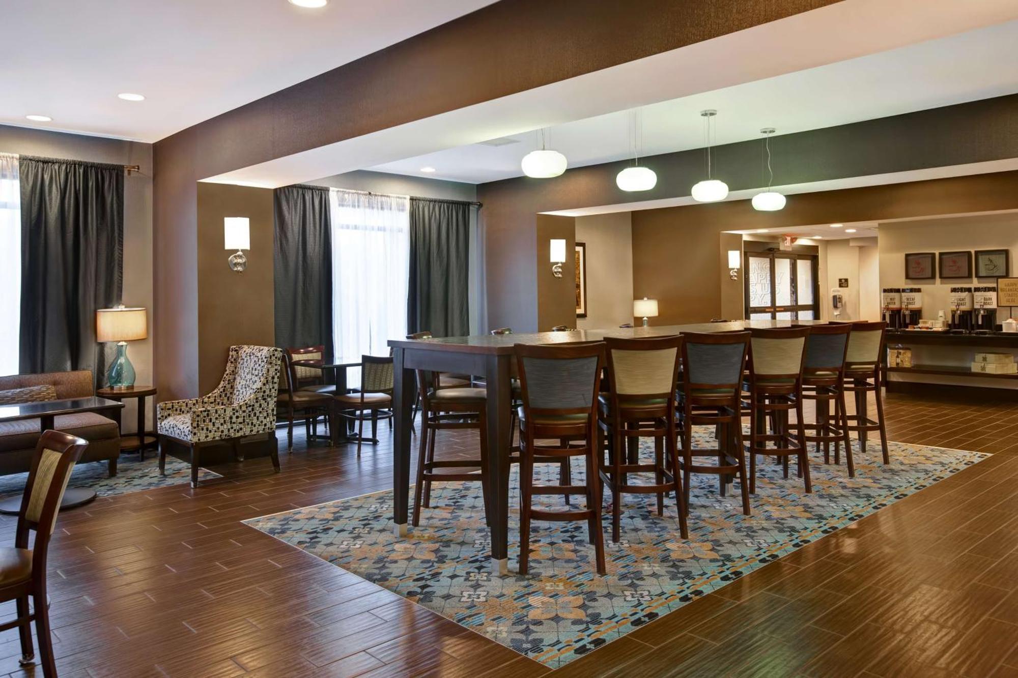 Hampton Inn Dekalb - Near The University Εξωτερικό φωτογραφία