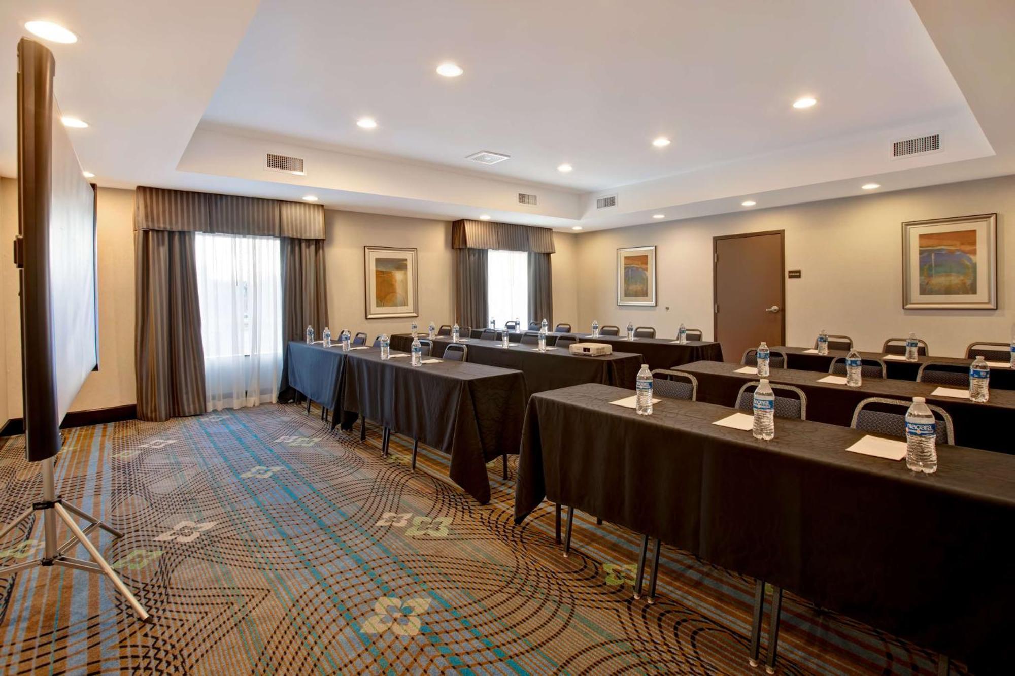Hampton Inn Dekalb - Near The University Εξωτερικό φωτογραφία