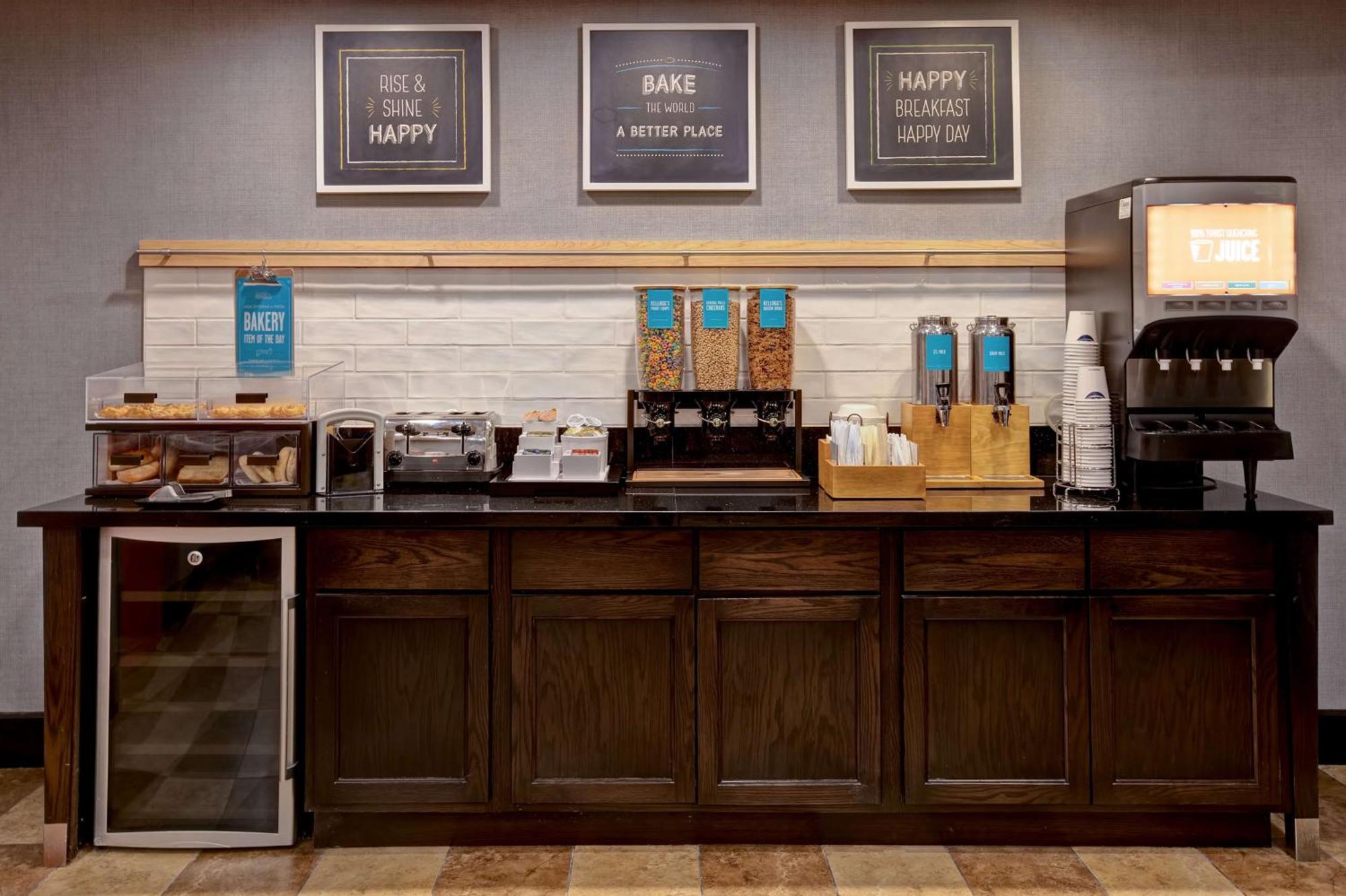 Hampton Inn Dekalb - Near The University Εξωτερικό φωτογραφία