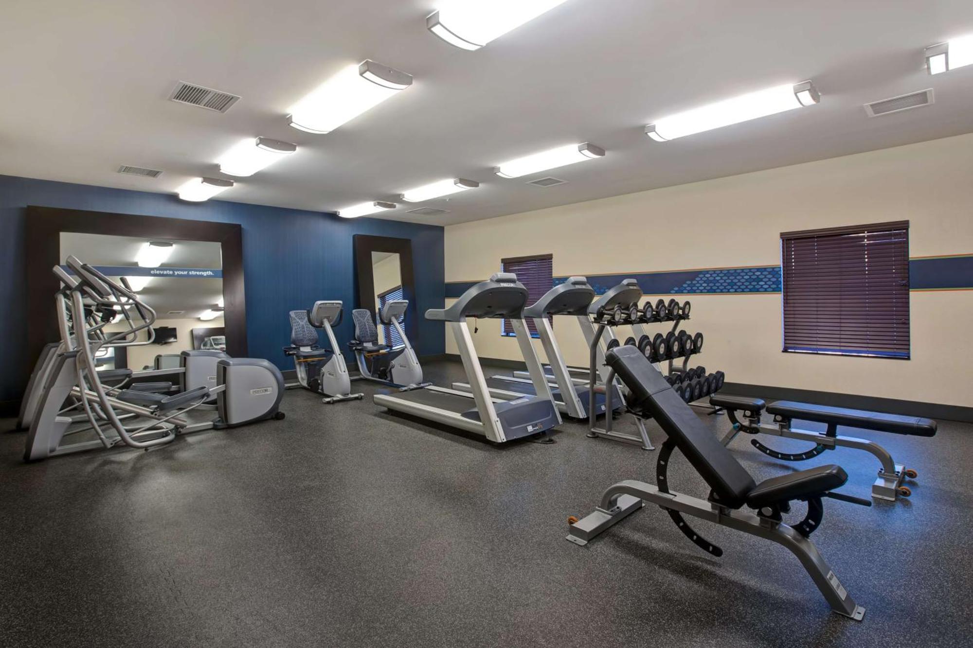 Hampton Inn Dekalb - Near The University Εξωτερικό φωτογραφία