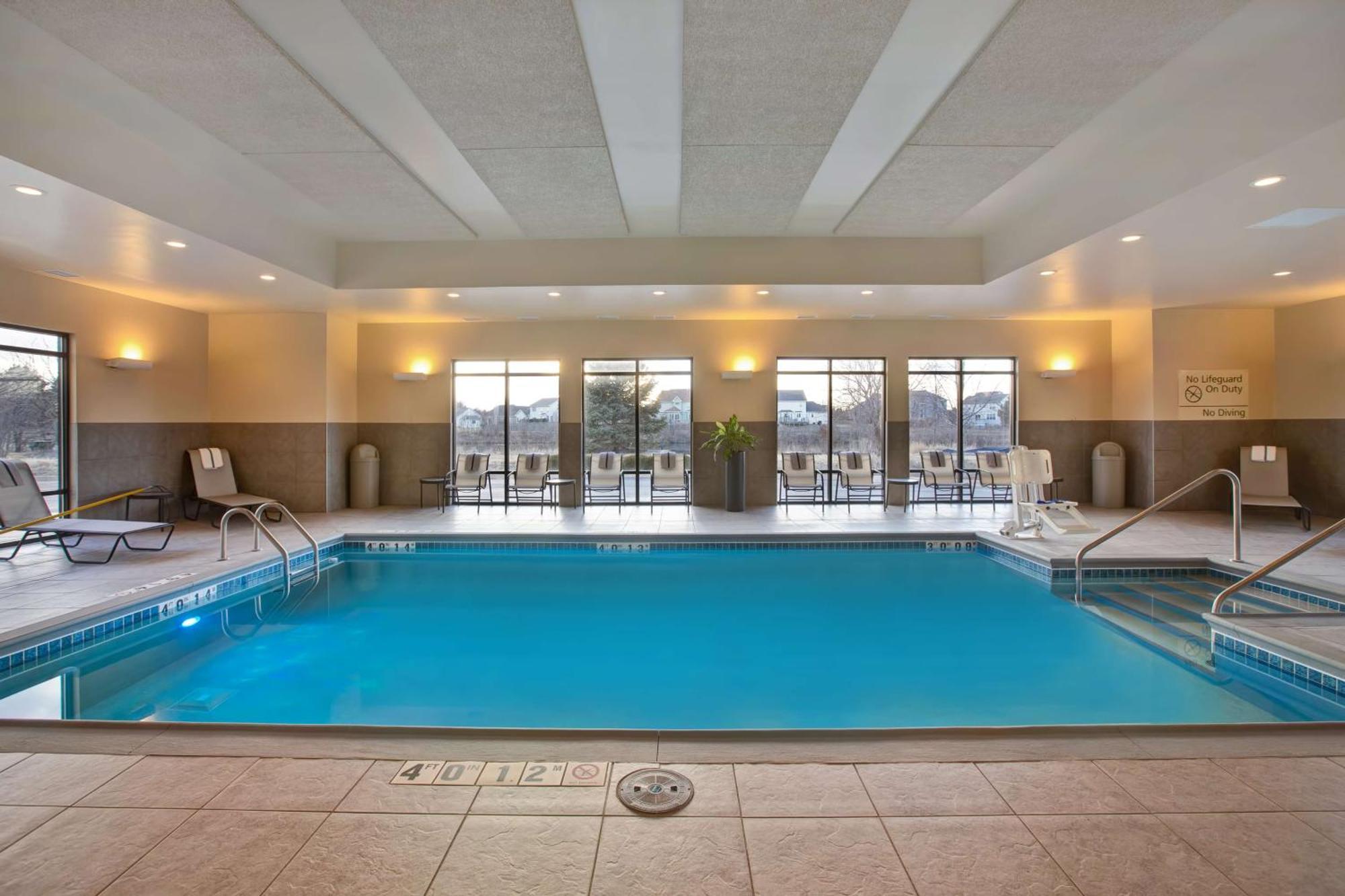 Hampton Inn Dekalb - Near The University Εξωτερικό φωτογραφία
