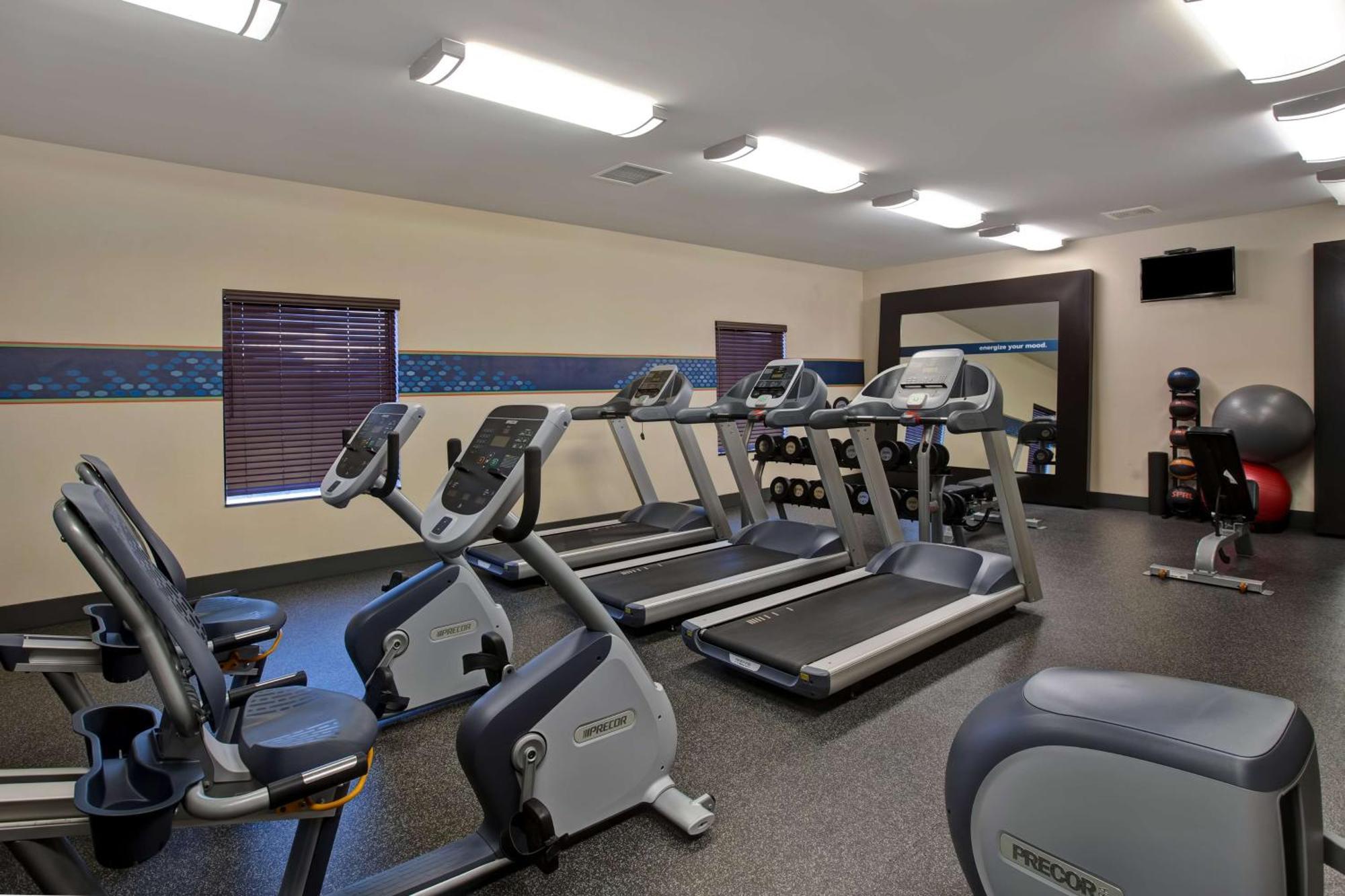 Hampton Inn Dekalb - Near The University Εξωτερικό φωτογραφία