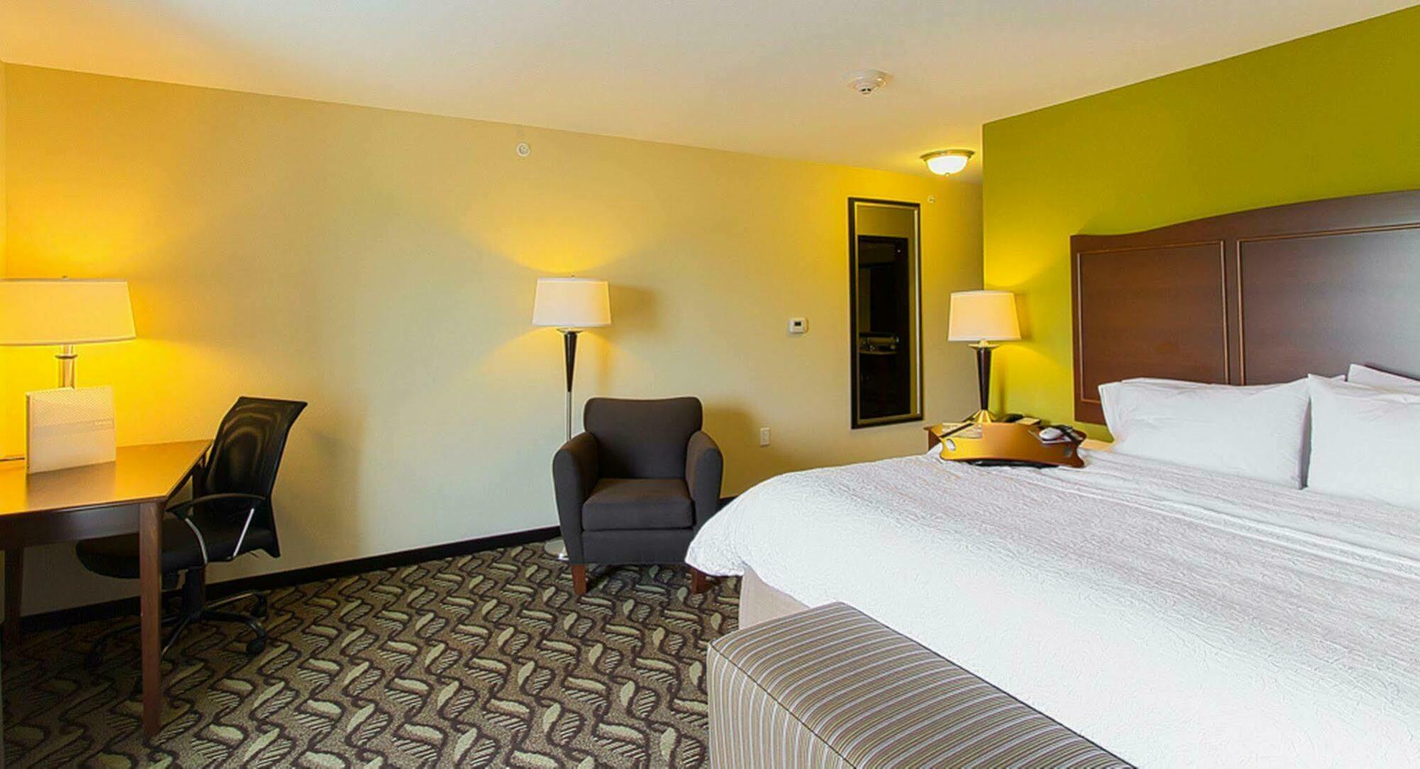 Hampton Inn Dekalb - Near The University Εξωτερικό φωτογραφία